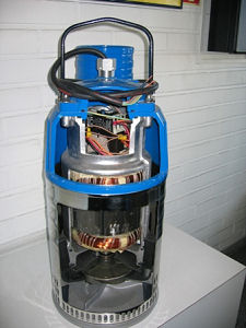 Pompe submersible de puits.